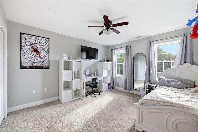 34 Bissonnette Cir, Southampton, MA 01073