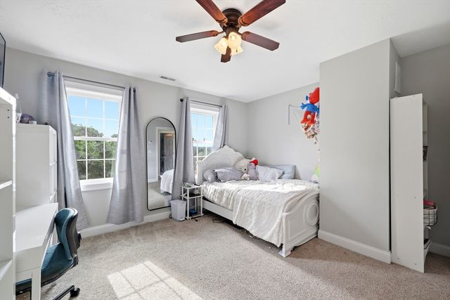 34 Bissonnette Cir, Southampton, MA 01073