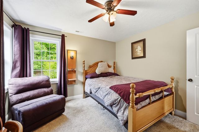 34 Bissonnette Cir, Southampton, MA 01073