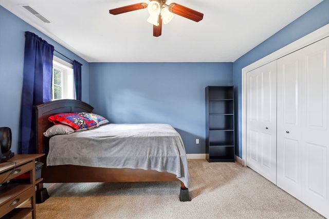 34 Bissonnette Cir, Southampton, MA 01073
