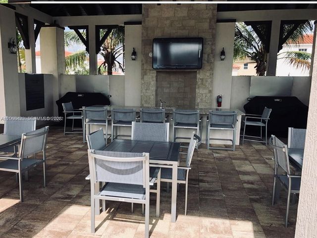 17120 SW 95th Terrace 17120, Miami, FL 33196