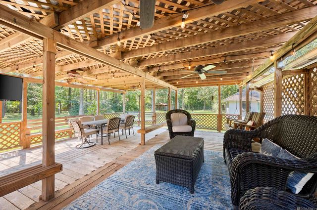 17230 Evergreen Hills Ave, Greenwell Springs, LA 70739