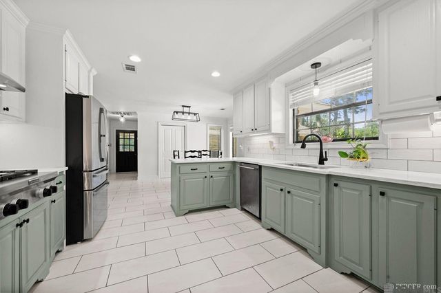 17230 Evergreen Hills Ave, Greenwell Springs, LA 70739