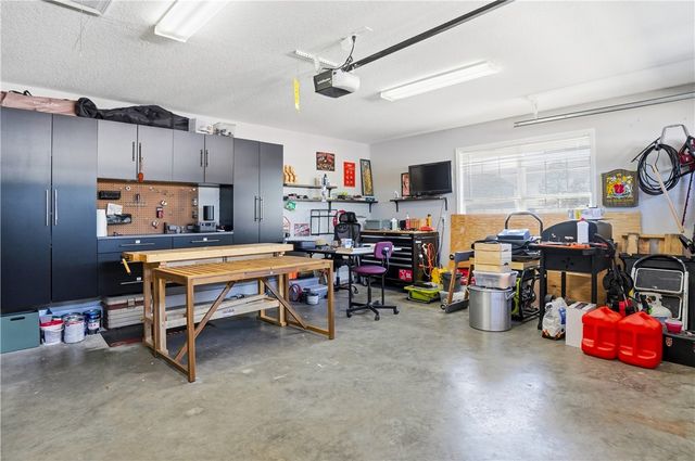 235 Victorian Lake Drive, Brunswick, GA 31525