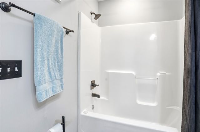 235 Victorian Lake Drive, Brunswick, GA 31525