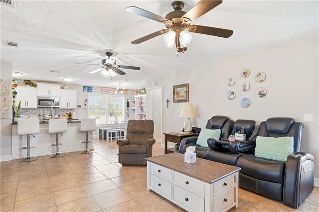 235 Victorian Lake Drive, Brunswick, GA 31525