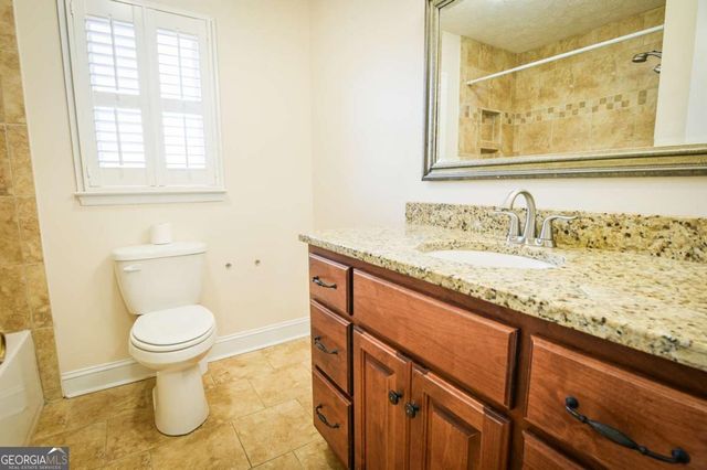 1010 Charles Court, Statham, GA 30666