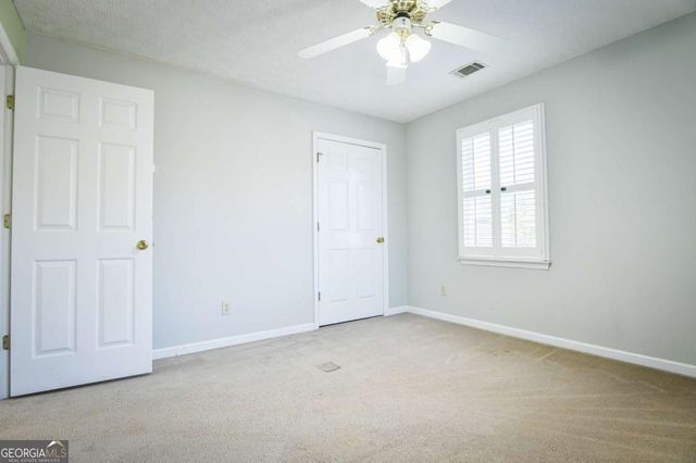 1010 Charles Court, Statham, GA 30666