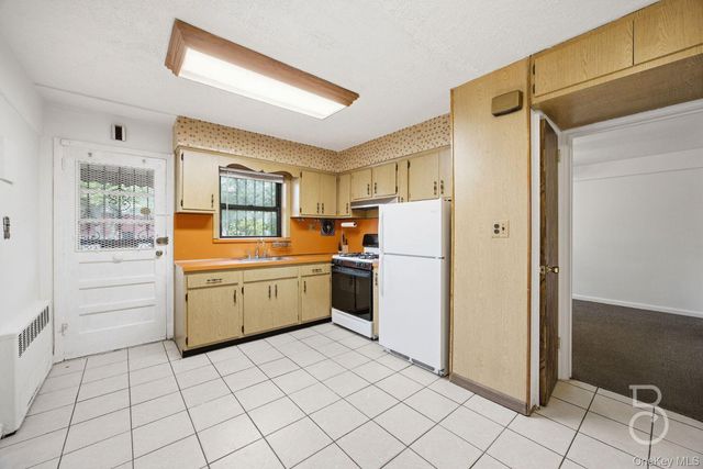 63-01 Borden Avenue, Maspeth, NY 11378