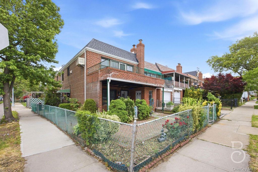 63-01 Borden Avenue, Maspeth, NY 11378