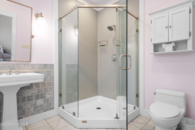 320 Governor Safford Lane, Emerald Isle, NC 28594