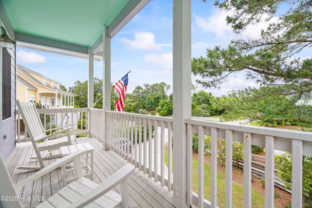 320 Governor Safford Lane, Emerald Isle, NC 28594