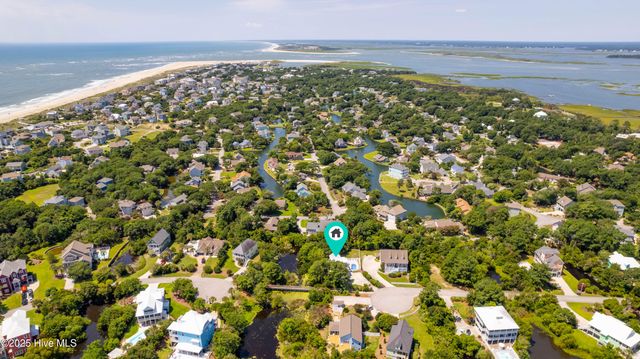 320 Governor Safford Lane, Emerald Isle, NC 28594