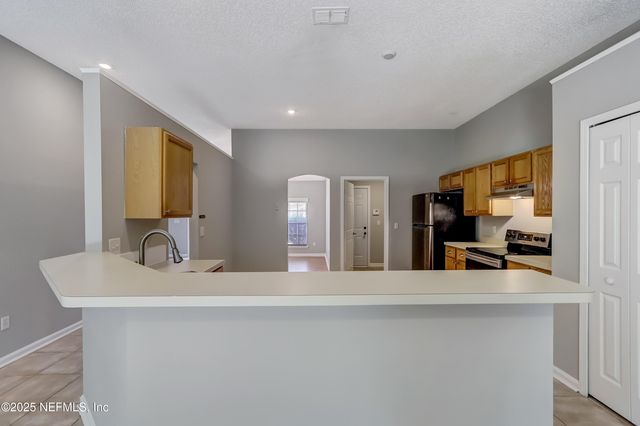 9642 PRITMORE Road E, Jacksonville, FL 32257