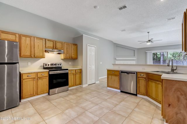 9642 PRITMORE Road E, Jacksonville, FL 32257