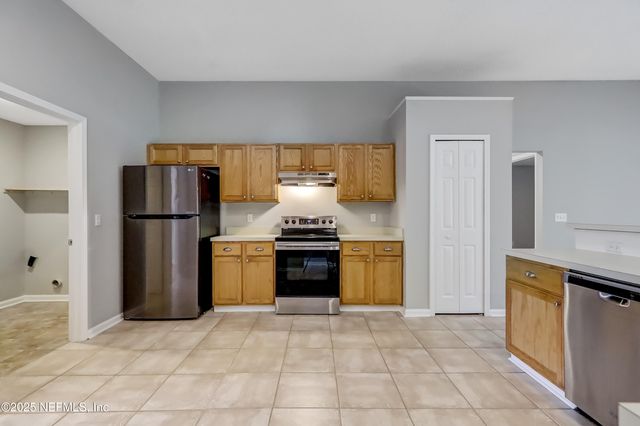 9642 PRITMORE Road E, Jacksonville, FL 32257