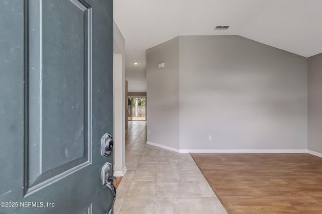 9642 PRITMORE Road E, Jacksonville, FL 32257