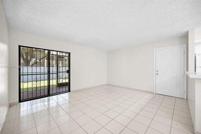 18965 NW 62nd Avenue 106, Hialeah, FL 33015