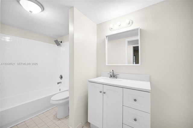 18965 NW 62nd Avenue 106, Hialeah, FL 33015