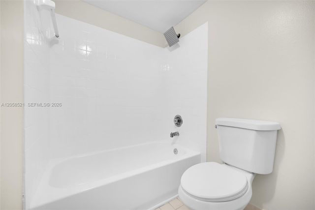 18965 NW 62nd Avenue 106, Hialeah, FL 33015