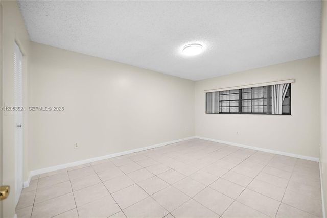 18965 NW 62nd Avenue 106, Hialeah, FL 33015