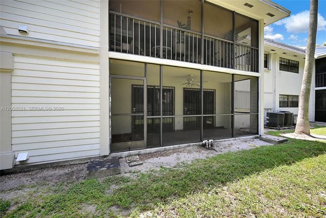 18965 NW 62nd Avenue 106, Hialeah, FL 33015