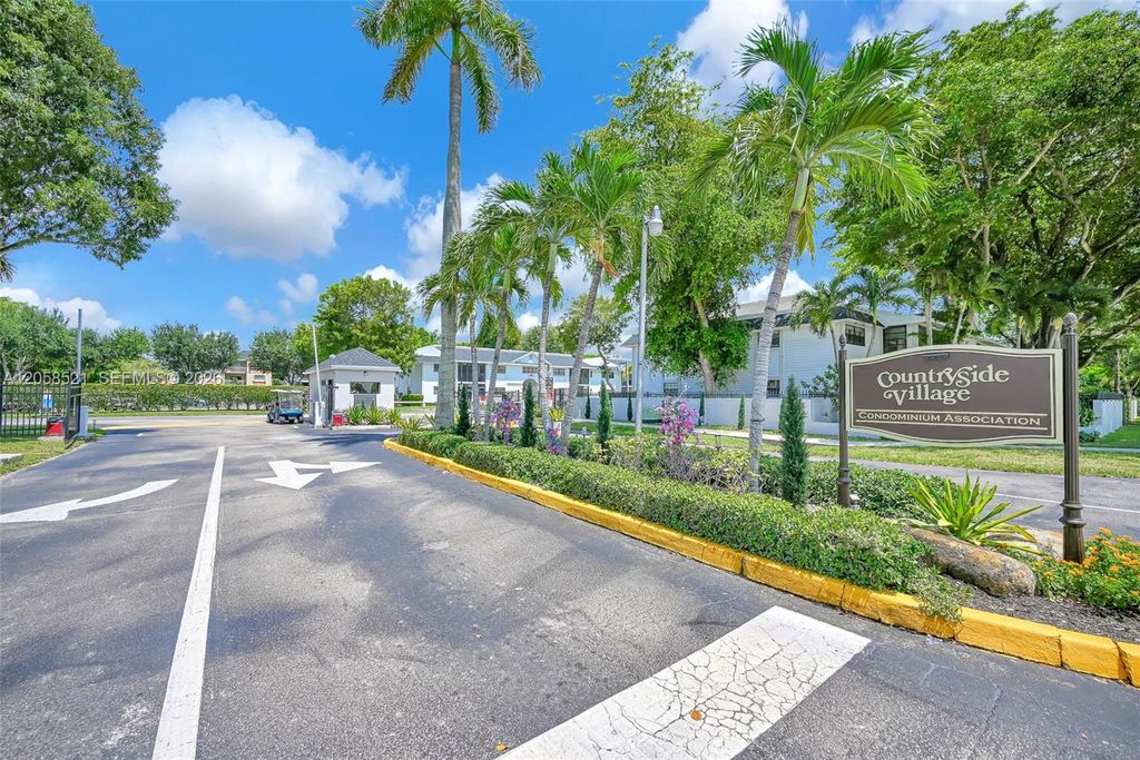 18965 NW 62nd Avenue 106, Hialeah, FL 33015