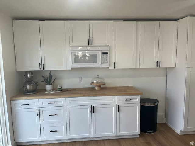 5720 S OAKWOOD DR, South Ogden, UT 84405