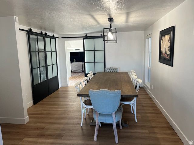 5720 S OAKWOOD DR, South Ogden, UT 84405