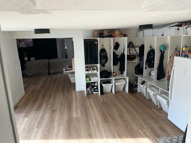 5720 S OAKWOOD DR, South Ogden, UT 84405