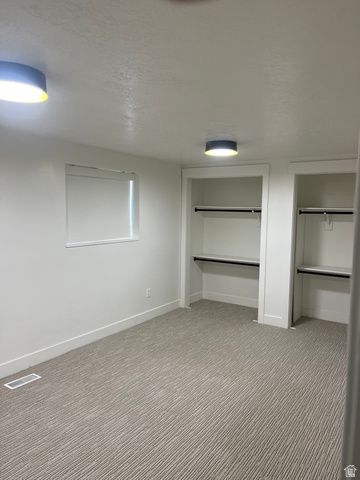 5720 S OAKWOOD DR, South Ogden, UT 84405