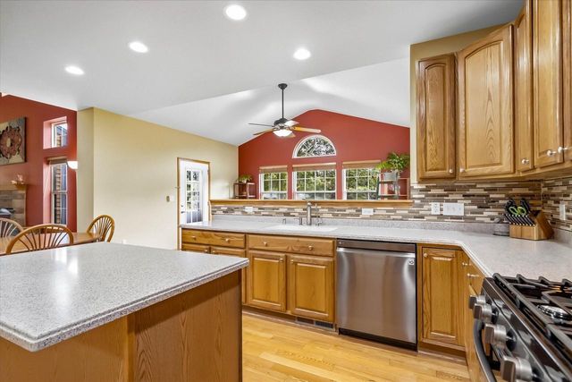 2247 Willow Pond WAY, Grafton, WI 53024