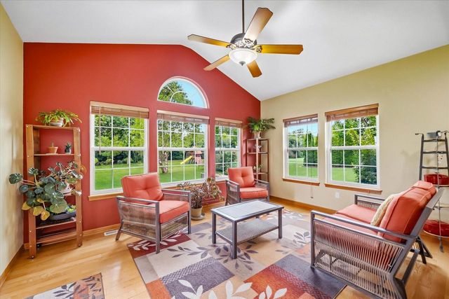 2247 Willow Pond WAY, Grafton, WI 53024