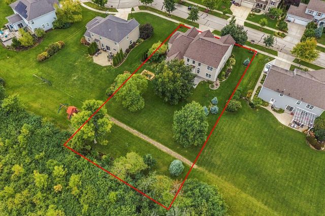 2247 Willow Pond WAY, Grafton, WI 53024