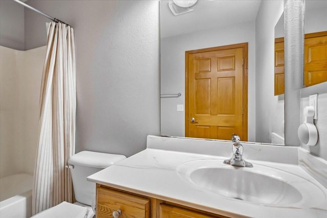 2247 Willow Pond WAY, Grafton, WI 53024