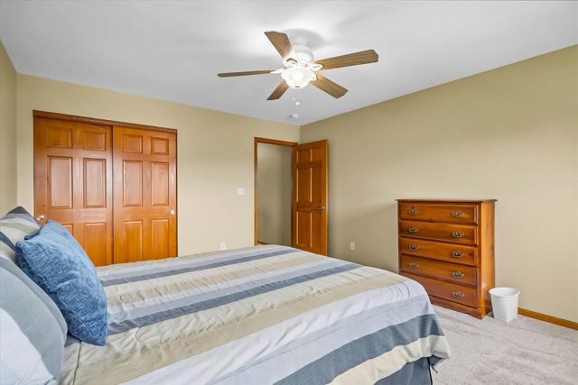 2247 Willow Pond WAY, Grafton, WI 53024