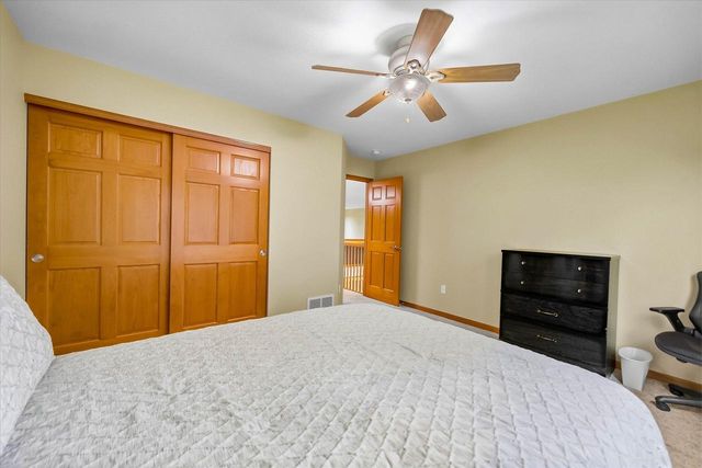 2247 Willow Pond WAY, Grafton, WI 53024