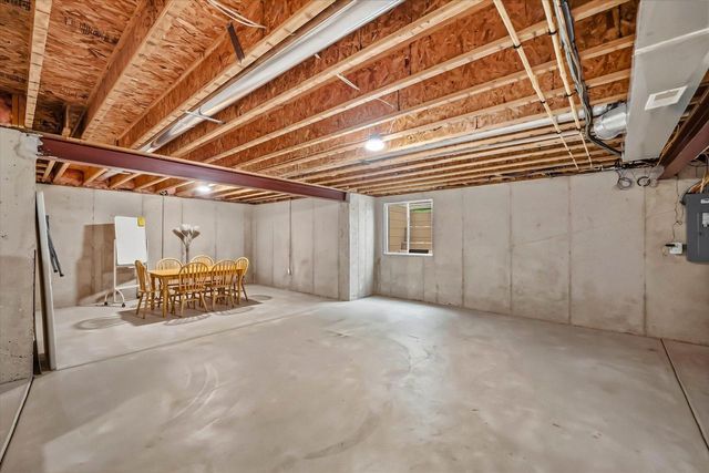2247 Willow Pond WAY, Grafton, WI 53024