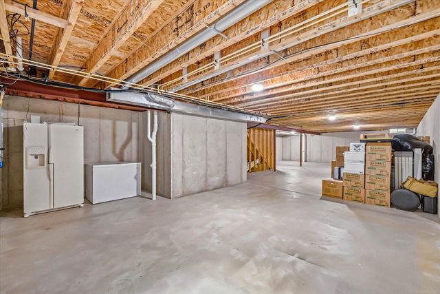 2247 Willow Pond WAY, Grafton, WI 53024