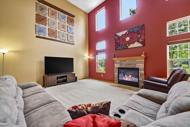 2247 Willow Pond WAY, Grafton, WI 53024