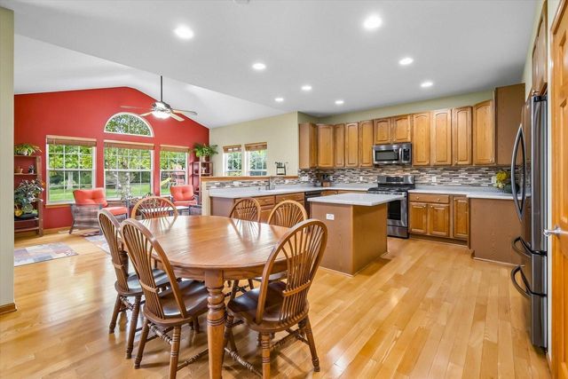 2247 Willow Pond WAY, Grafton, WI 53024