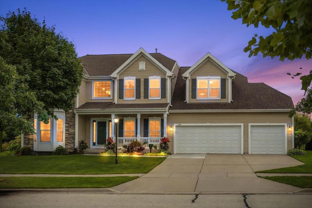 2247 Willow Pond WAY, Grafton, WI 53024