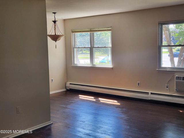 94 Stonehurst Boulevard B, Freehold, NJ 07728