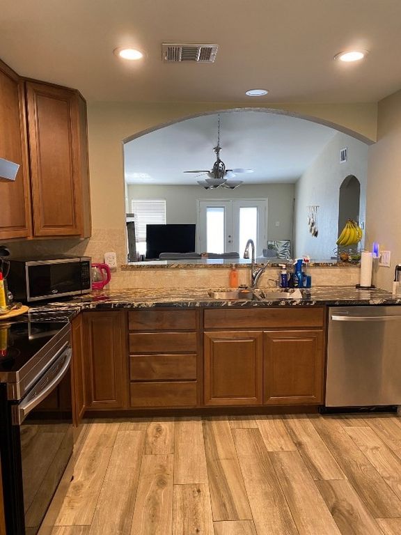 1708 Woodhollow Drive, Euless, TX 76039