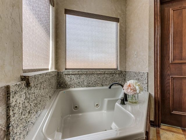 15409 Sugar Loaf Drive, Edmond, OK 73013
