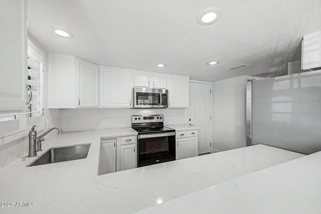 20 S BUENA VISTA Avenue 120, Gilbert, AZ 85296