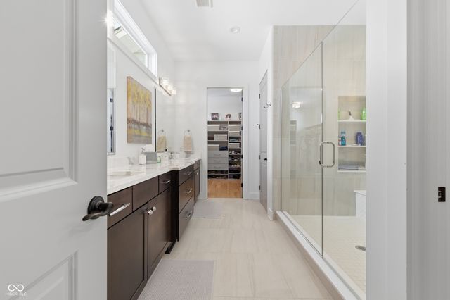 14991 Oak Hollow Lane W, Carmel, IN 46033