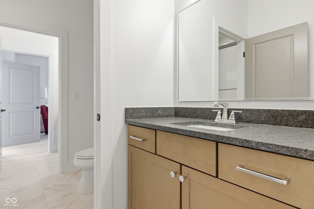 14991 Oak Hollow Lane W, Carmel, IN 46033