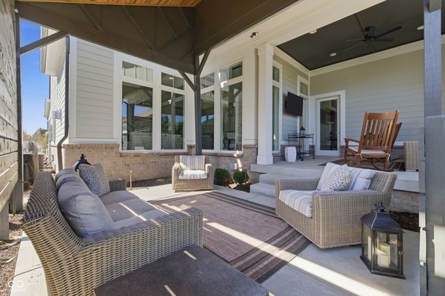 14991 Oak Hollow Lane W, Carmel, IN 46033