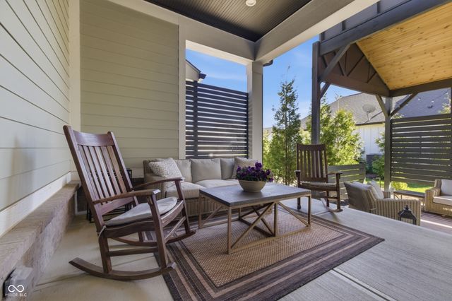 14991 Oak Hollow Lane W, Carmel, IN 46033